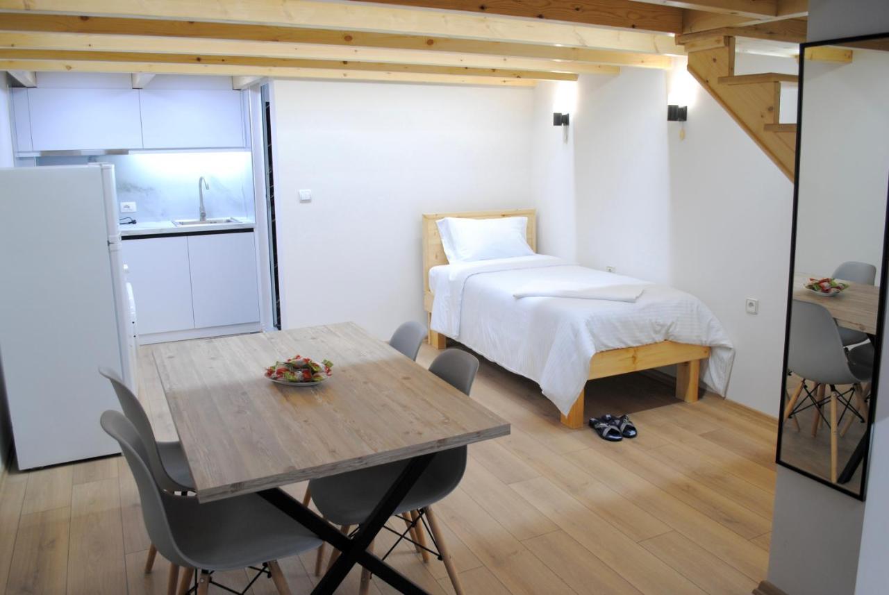 Guest House Dashi Гирокастра Экстерьер фото